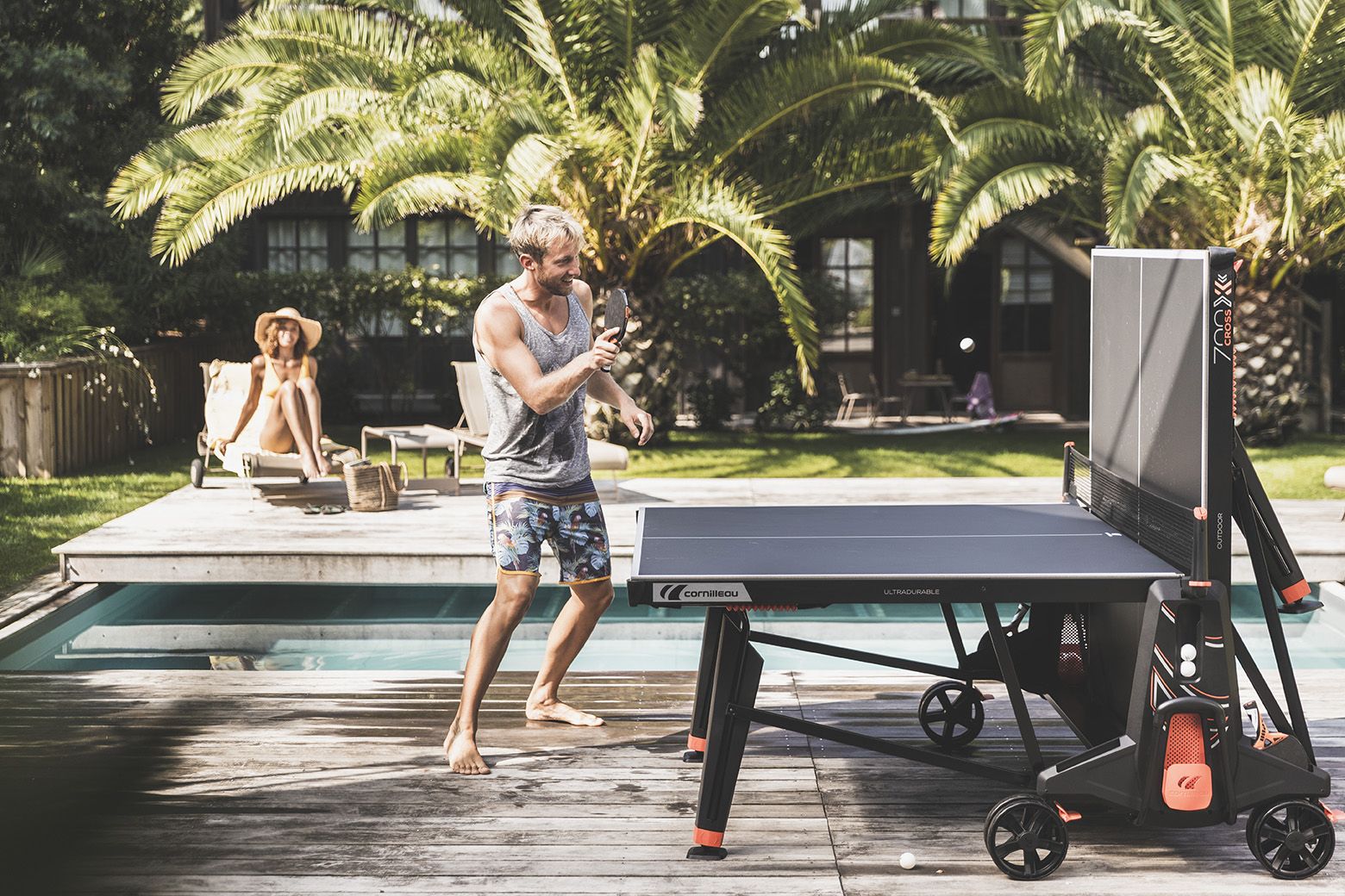 Gymstick Cornilleau 700X Performance Outdoor Tennis Table - Black kilpatason ulkopingispöytä