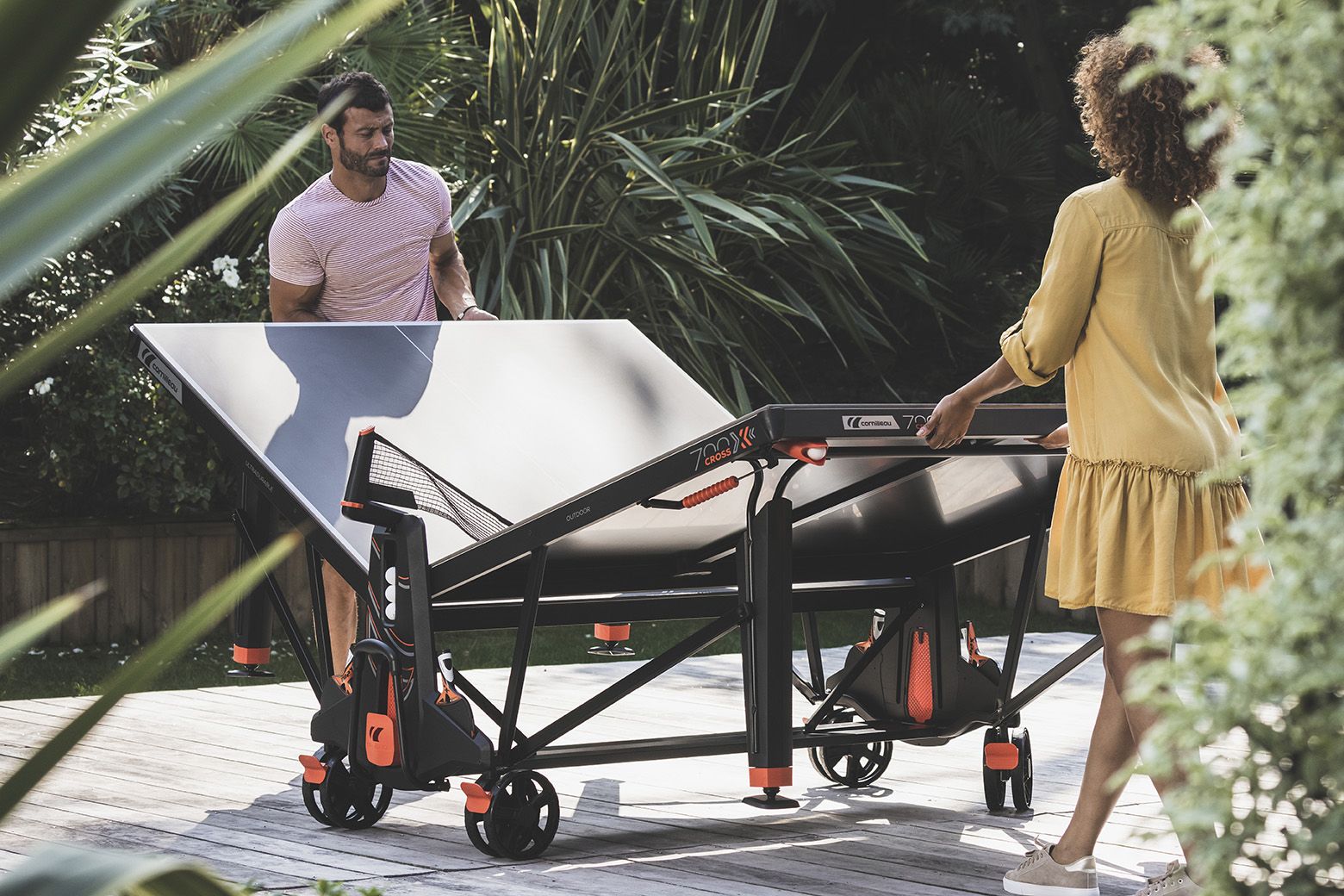 Gymstick Cornilleau 700X Performance Outdoor Tennis Table - Black kilpatason ulkopingispöytä